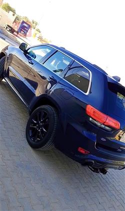 جیپ گراند شیرۆکی